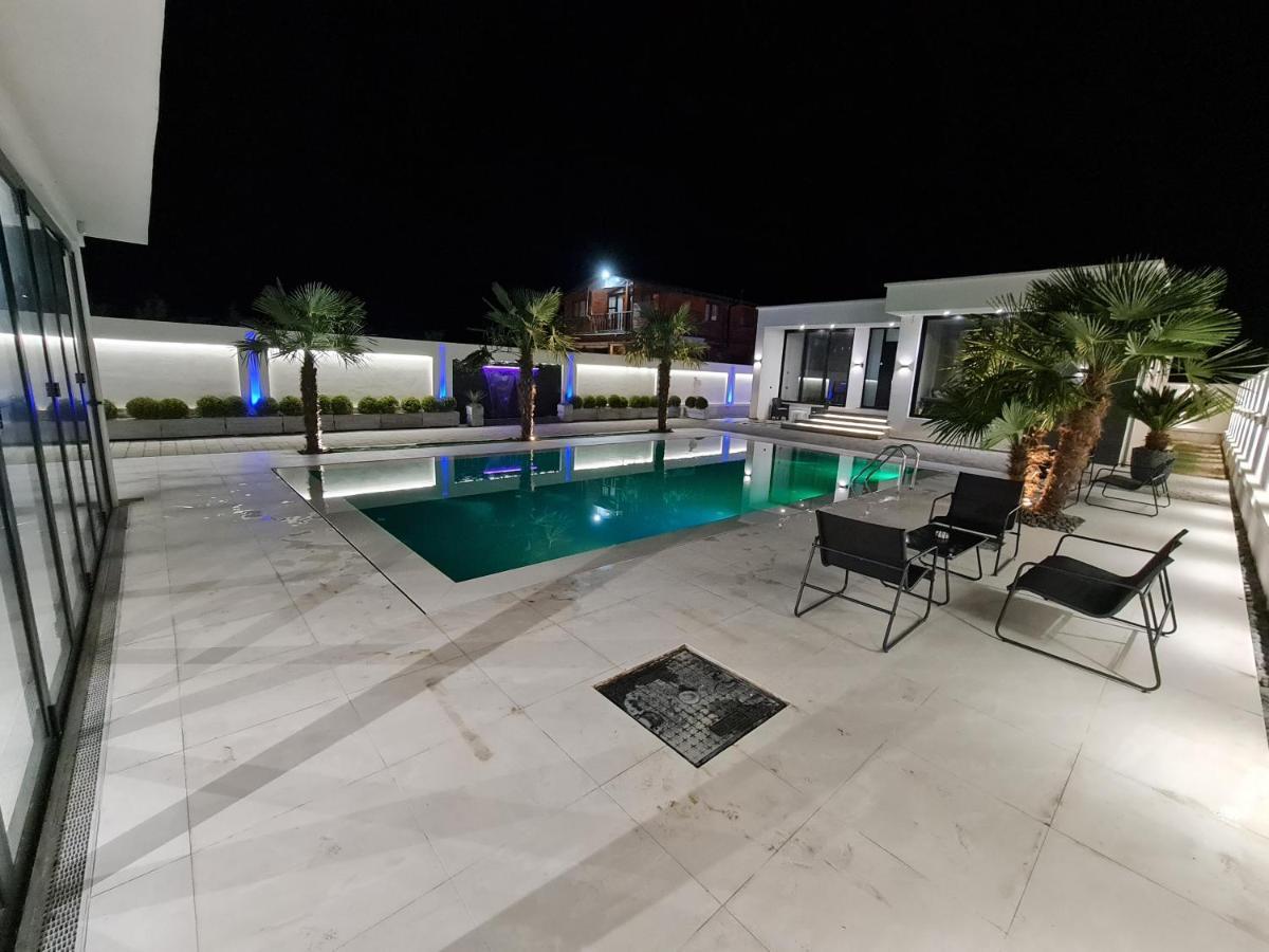 Lt Luxury Villa Rrushkull  외부 사진